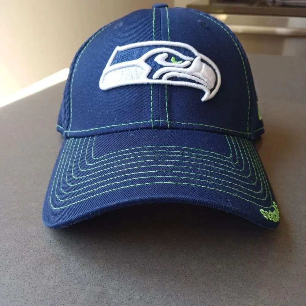 Seattle Seahawks Navy Blue New Era 39Thirty S/M Cap Hat